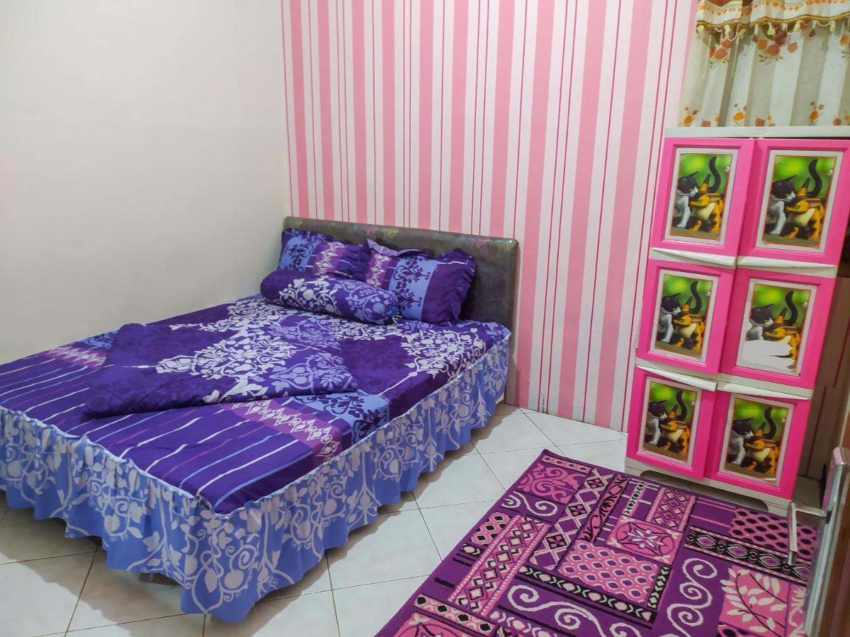 Dinotiyo Homestay Batu  Ngoại thất bức ảnh